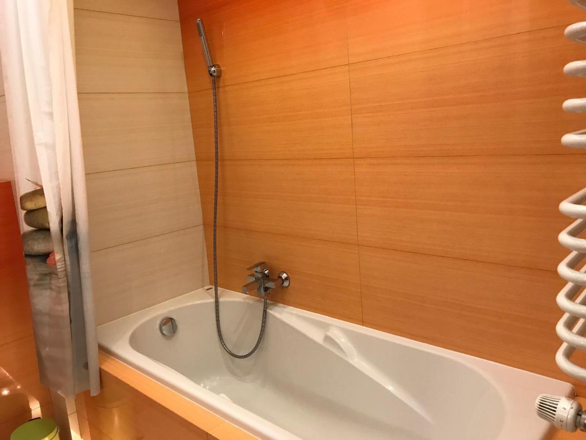 Appartamento Apartament "Cleopatra" Z Garazem Podziemnym, Faktury Vat Kielce Esterno foto