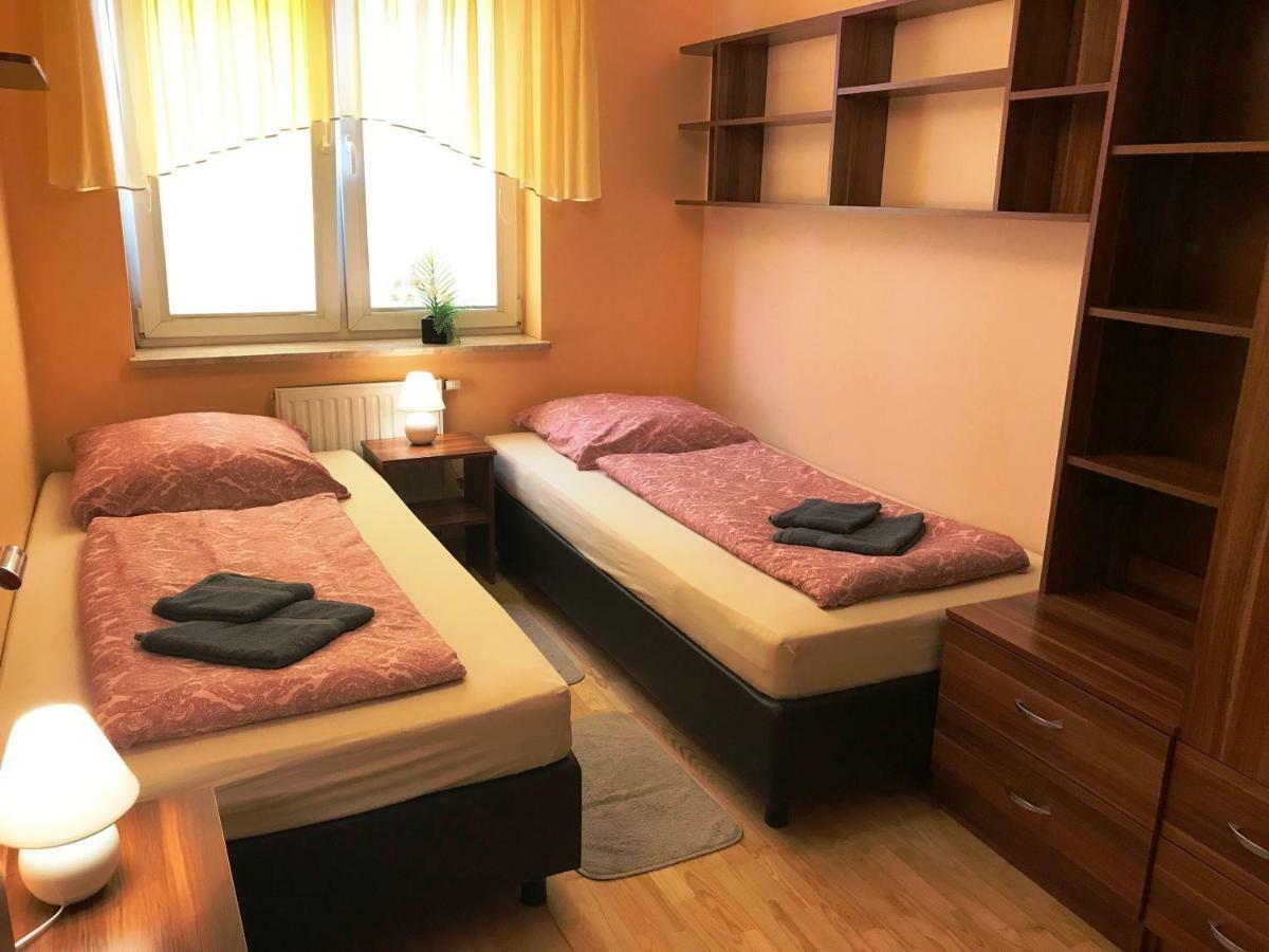 Appartamento Apartament "Cleopatra" Z Garazem Podziemnym, Faktury Vat Kielce Esterno foto